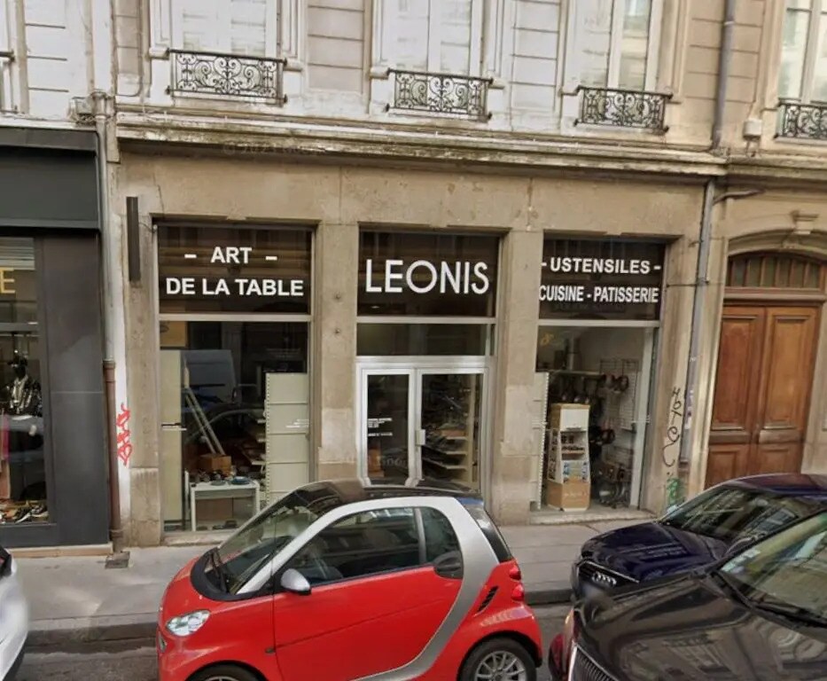 Location Commerce 140 m² - Photo 1
