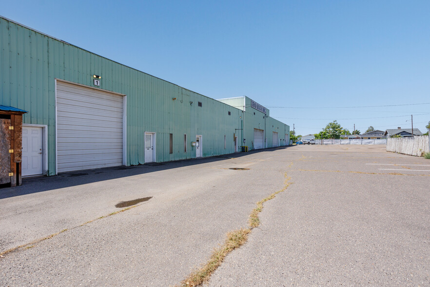 836 S 3rd Ave, Pasco, WA for rent - Building Photo - Image 3 of 36