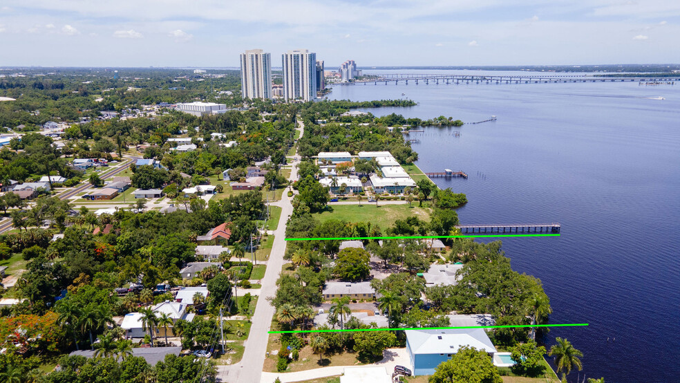 3331 E Riverside Dr, Fort Myers, FL for sale - Building Photo - Image 1 of 8