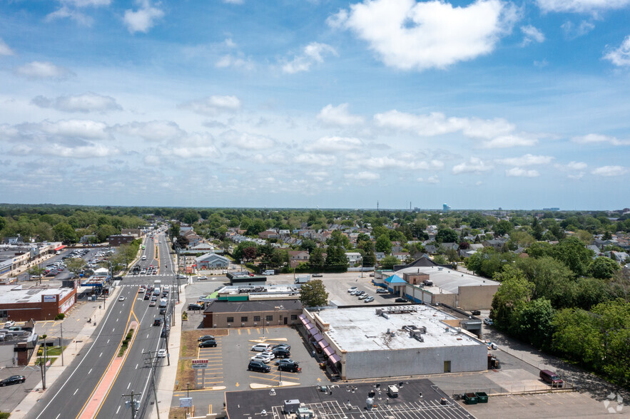 3350 Hillside Ave, New Hyde Park, NY for rent - Aerial - Image 2 of 5