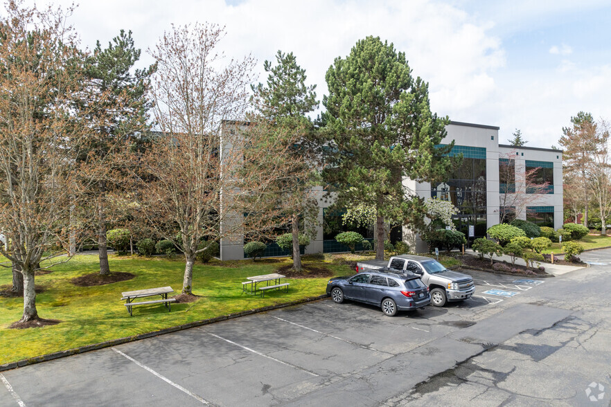 19201 120th Ave NE, Bothell, WA for sale - Primary Photo - Image 1 of 10