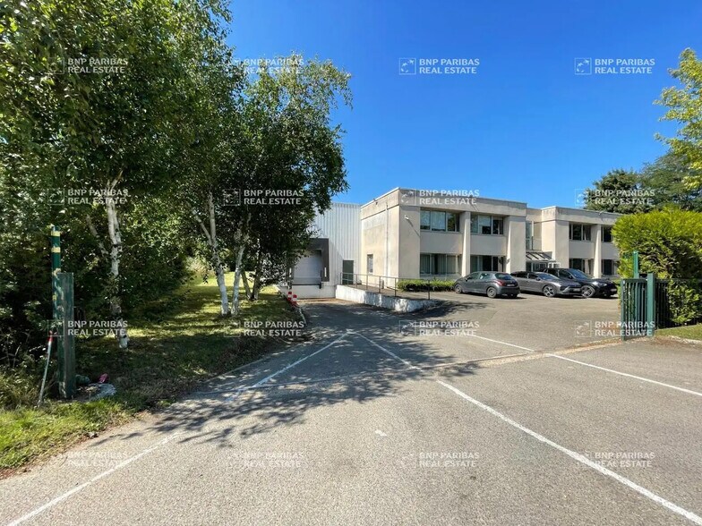 Industrial in Coignières for sale - Building Photo - Image 3 of 25