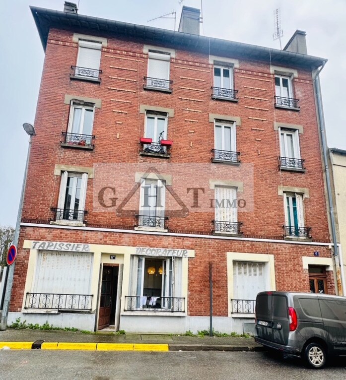 Retail in Orly to rent Building Photo- Image 1 of 5