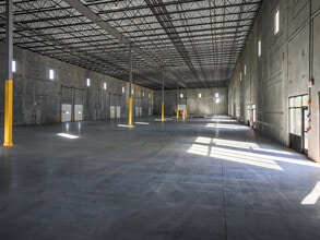 1 Barbiche Dr, Flemington, NJ to rent Interior Photo- Image 1 of 2