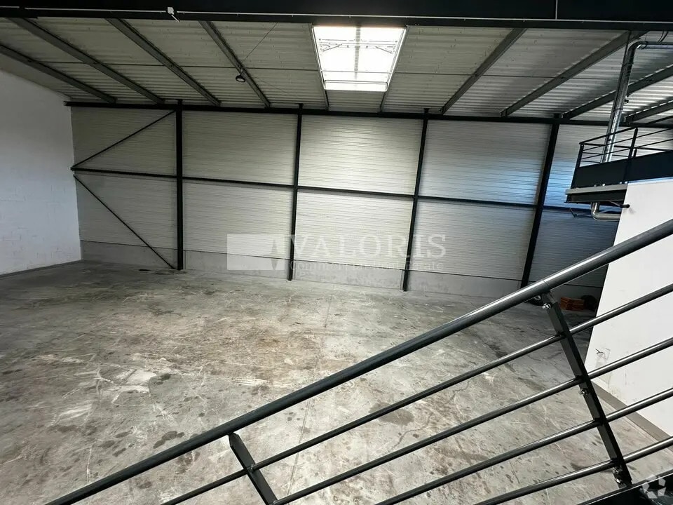 Location Local d'activités 304 m² à 4 325 m² - Photo 1