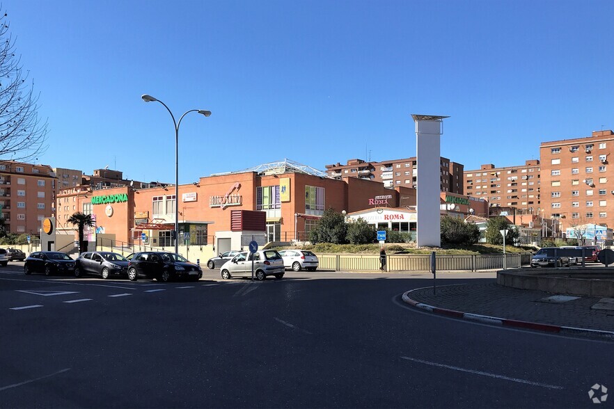 Avenida De La Constitución, 19, Talavera De La Reina, Toledo for sale - Primary Photo - Image 1 of 2