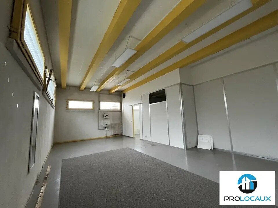 Office in Gouvieux for sale Interior Photo- Image 1 of 7
