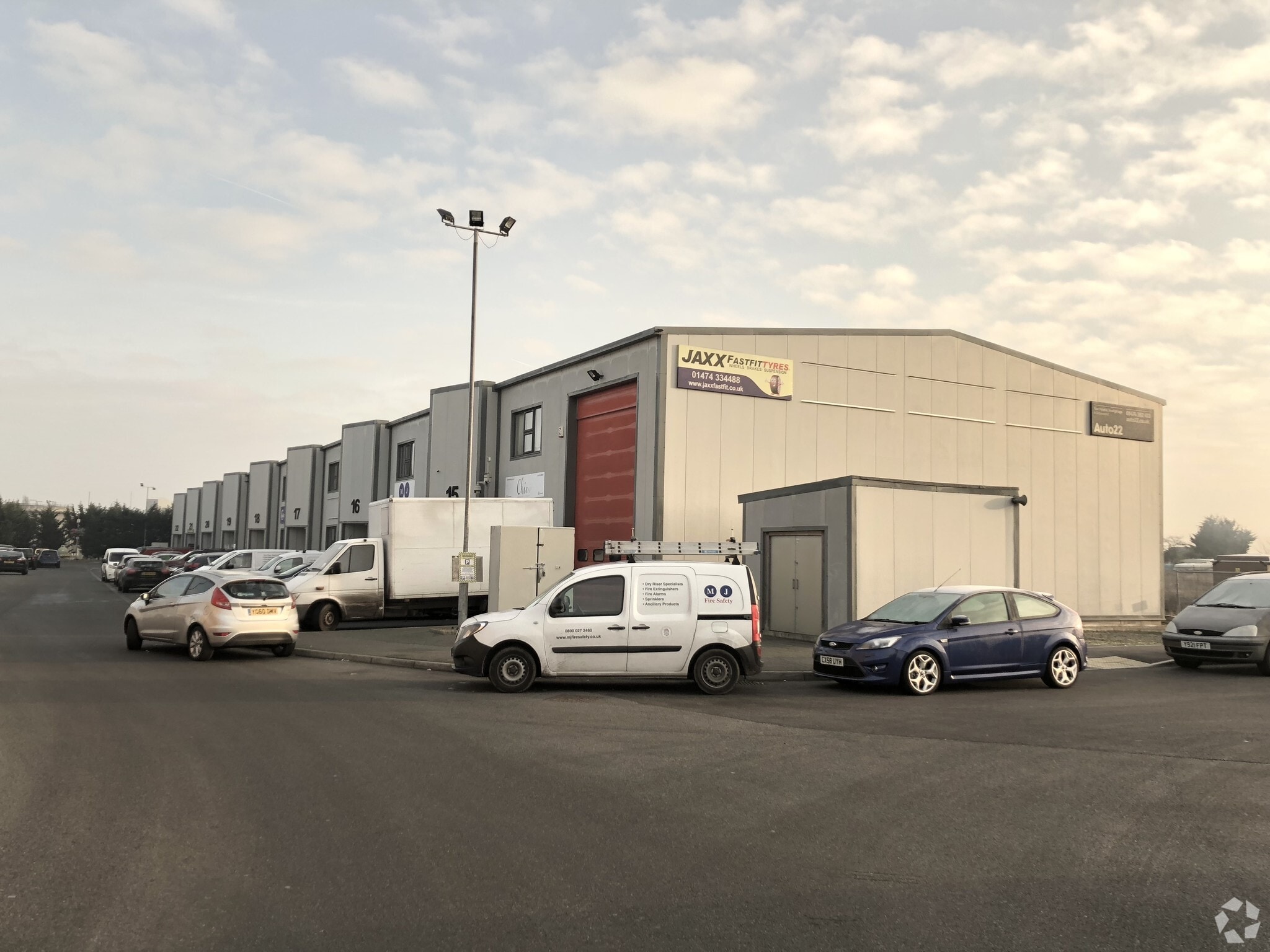 Dering Way, Gravesend for sale Primary Photo- Image 1 of 1