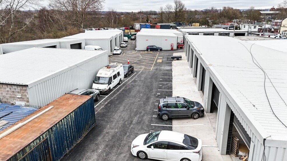 Morton St, Manchester to rent - Building Photo - Image 2 of 9