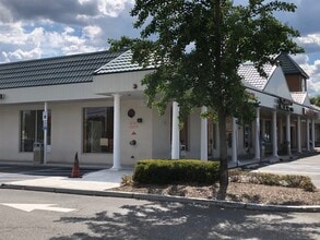 920-950 Hamilton St, Somerset, NJ to rent Interior Photo- Image 1 of 8