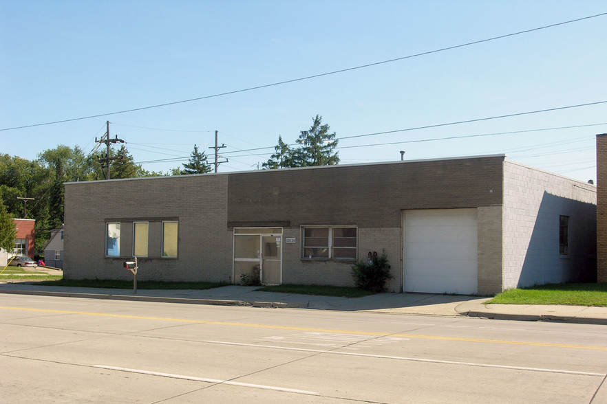 13120 E Nine Mile Rd, Warren, MI for sale - Building Photo - Image 2 of 13