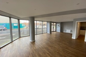 84 Abbey Rd, Barking for rent Interior Photo- Image 1 of 5