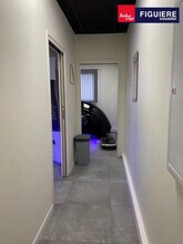 Office in Saint-Cannat to rent Interior Photo- Image 2 of 2