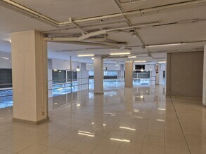Retail in Viladecans, Barcelona to rent Interior Photo- Image 1 of 3
