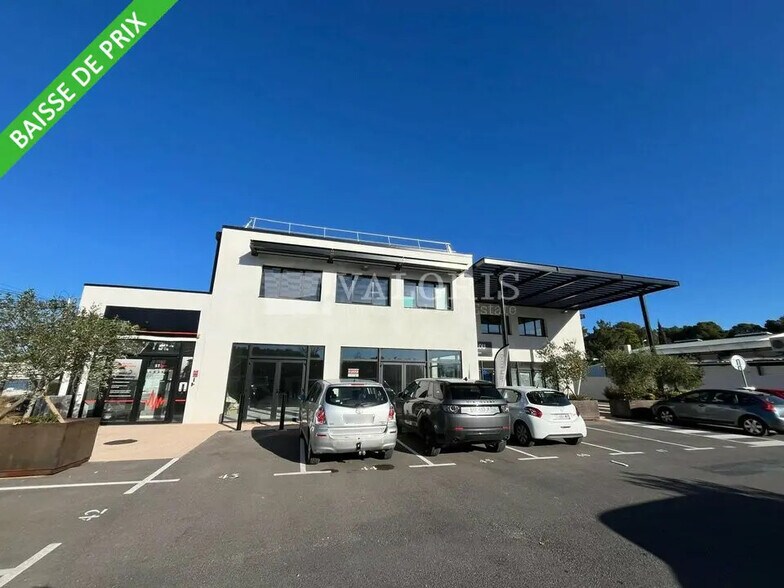 Retail in Éguilles to rent - Building Photo - Image 3 of 20