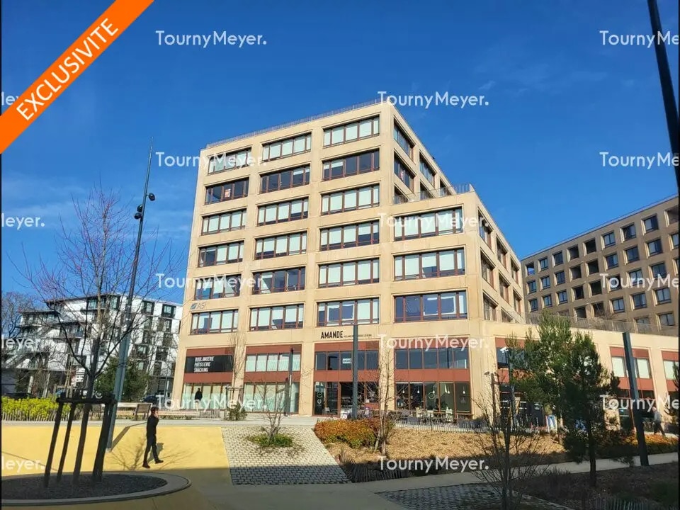 Location Bureaux 136 m² - Photo 1