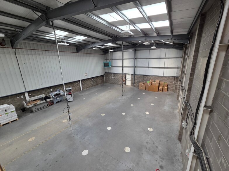 Cartside Ave, Inchinnan to rent - Building Photo - Image 2 of 5