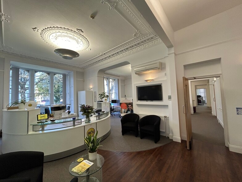 7-9 Whiteladies Rd, Bristol to rent - Building Photo - Image 3 of 12