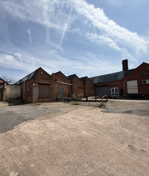 Kingsfield Works, Arthur Street, Barwell portfolio of 2 properties for sale on LoopNet.co.uk - Building Photo - Image 3 of 5