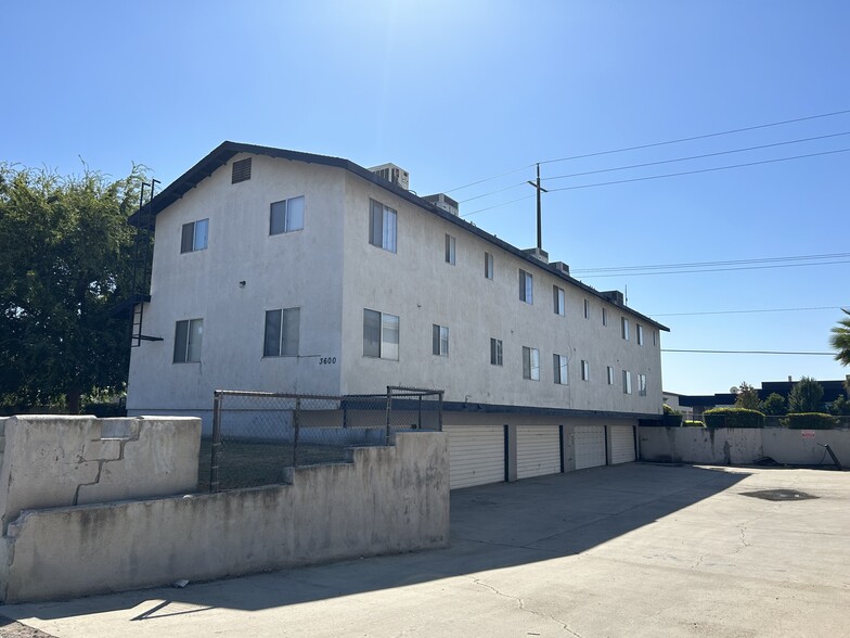 3600 Panama Ln, Bakersfield, CA for sale - Primary Photo - Image 1 of 1