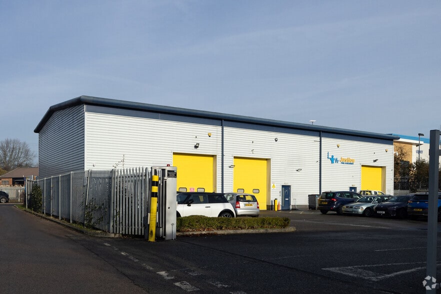 Park Ln, Birmingham to rent - Primary Photo - Image 1 of 4