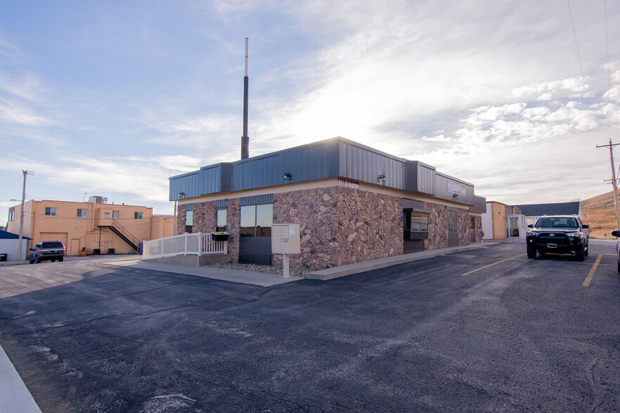 811 E Saint Andrew St, Rapid City, SD for rent - Building Photo - Image 1 of 8