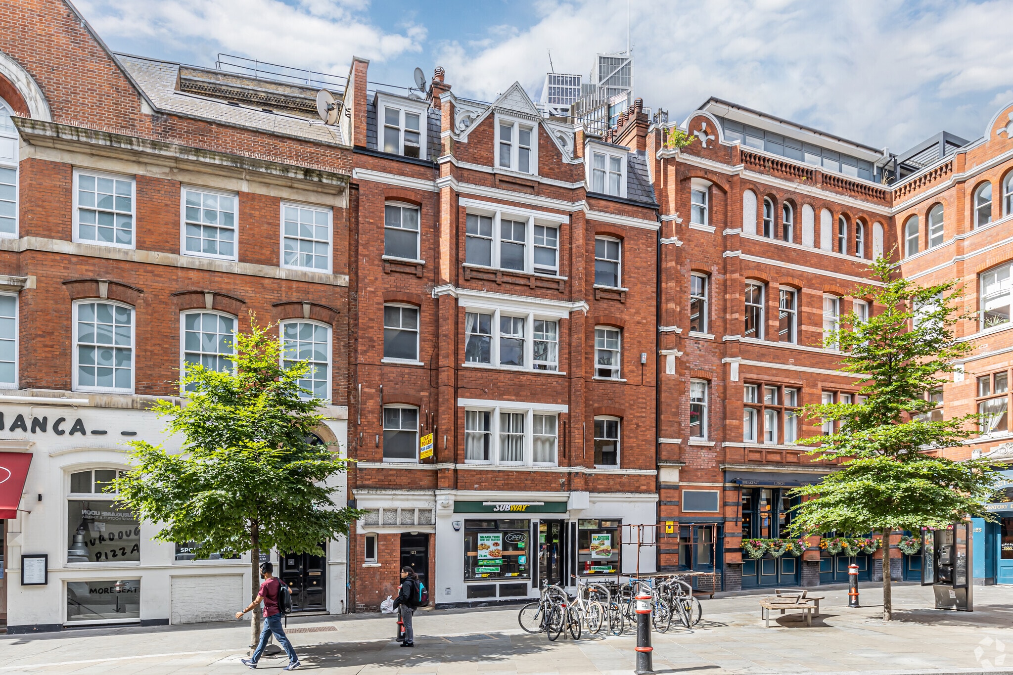 123 Middlesex St, London for sale Primary Photo- Image 1 of 1