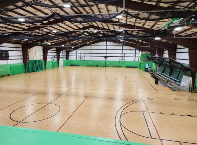 517-525 Burlington Road - 3 Buildings portfolio of 3 properties for sale on LoopNet.co.uk - Interior Photo - Image 2 of 7