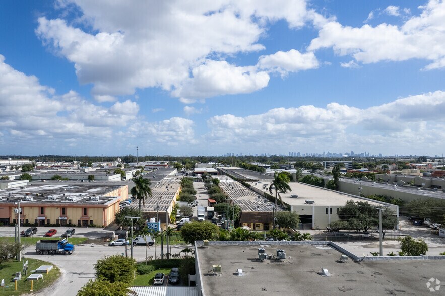 5149-5199 NW 74th Ave, Miami, FL for rent - Building Photo - Image 3 of 5