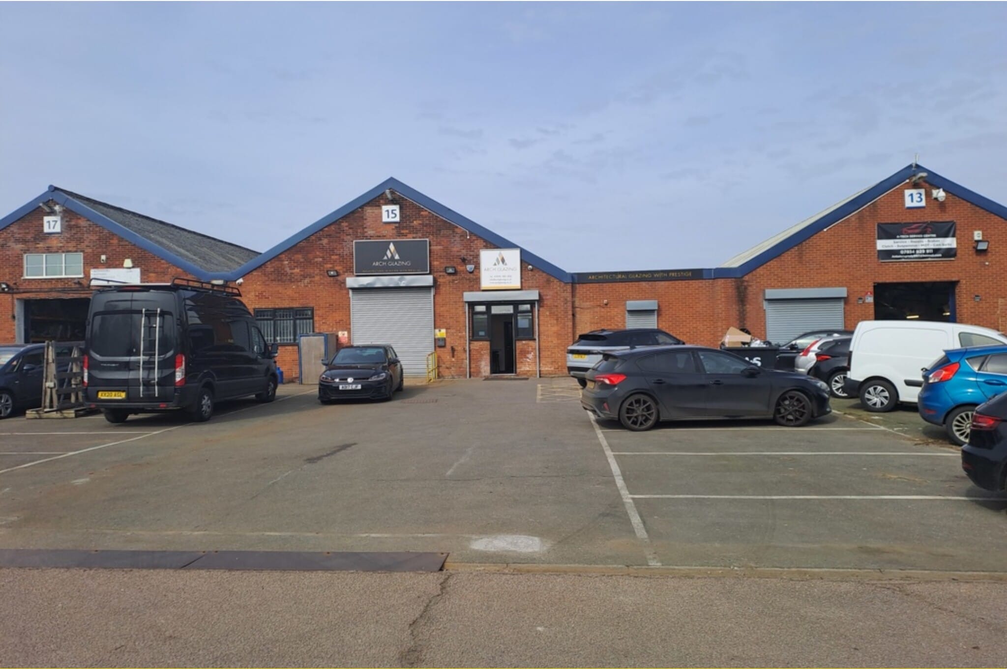9-25 South Mundells, Welwyn Garden City to rent Building Photo- Image 1 of 2