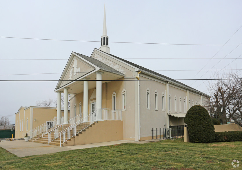 362 Levittown Pky, Levittown, PA for sale - Primary Photo - Image 1 of 1