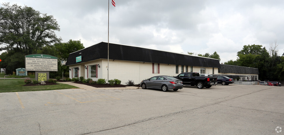 13000 W Bluemound Rd, Elm Grove, WI for rent - Building Photo - Image 1 of 7