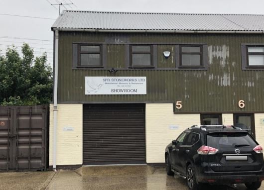 61 Reading Rd, Reading for sale - Primary Photo - Image 1 of 1