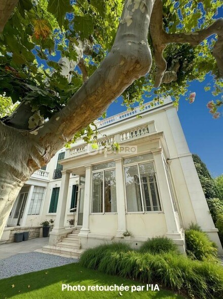 Office in Marseille to rent - Building Photo - Image 1 of 6