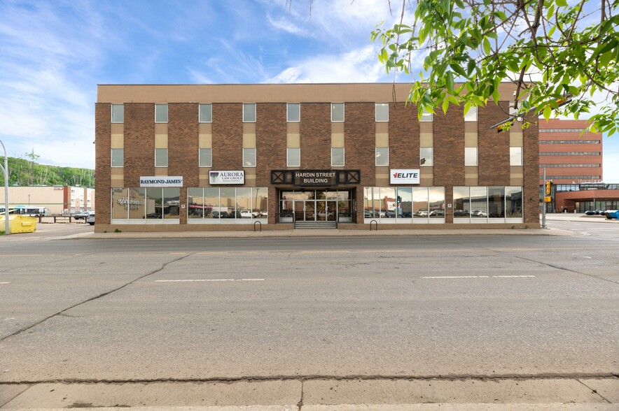 9816 Hardin St, Fort McMurray, AB for rent - Building Photo - Image 3 of 24