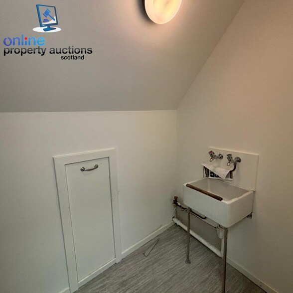 21-25 Carlton Ct, Glasgow for sale - Interior Photo - Image 3 of 14