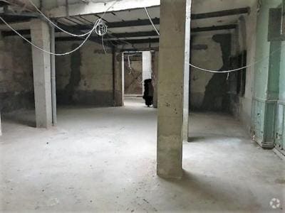 Madrid, MAD 28005 - Unit Puerta IZ, Esc. 1 -  - Interior Photo - Image 1 of 7