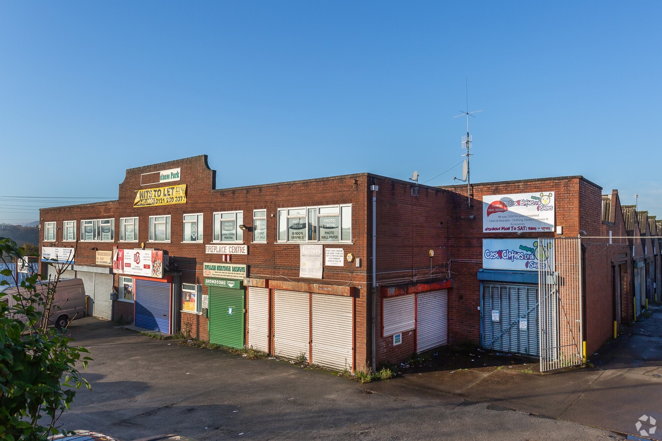 Coombs Rd, Halesowen, B62 8AF UK