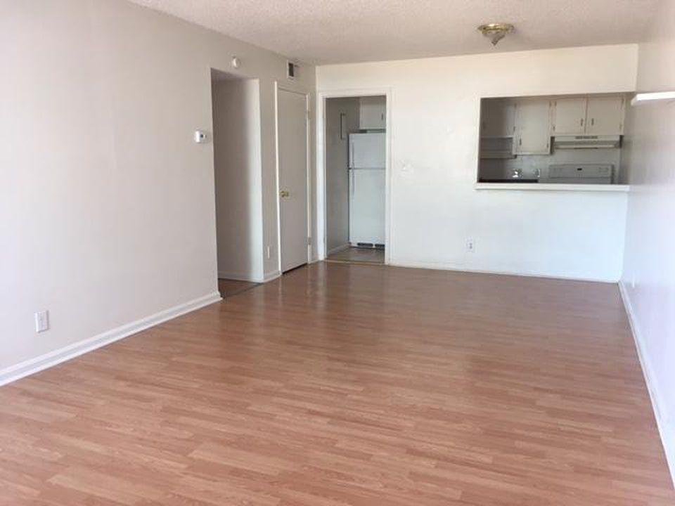 1205 Hutton St, WinstonSalem 27103 UK