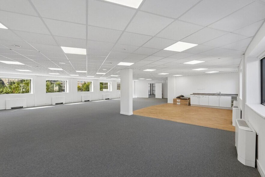 Office in Lyon to rent - Interior Photo - Image 3 of 14