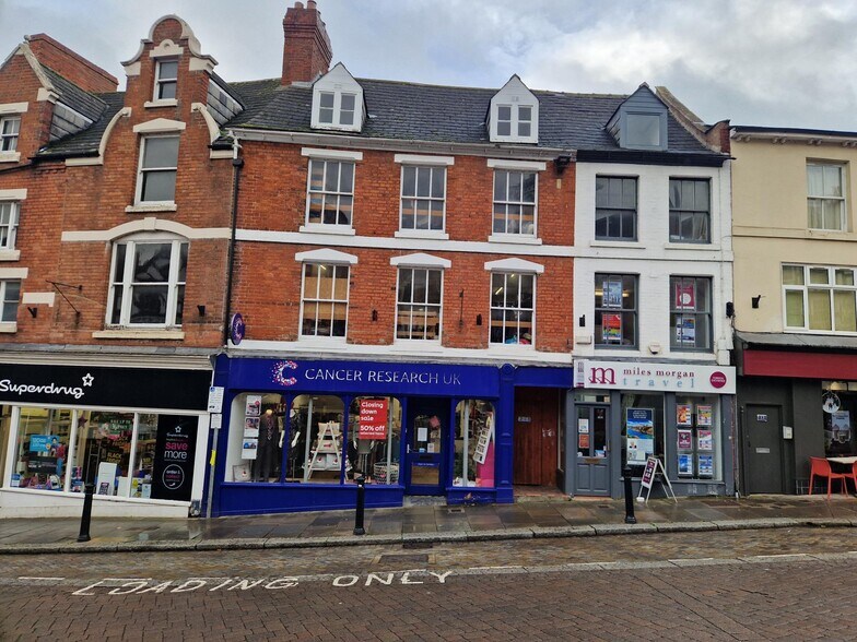 11 Market Pl, Ross On Wye to rent - Building Photo - Image 1 of 3