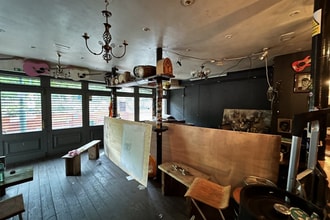 7 Church Ln, London to rent Interior Photo- Image 2 of 2