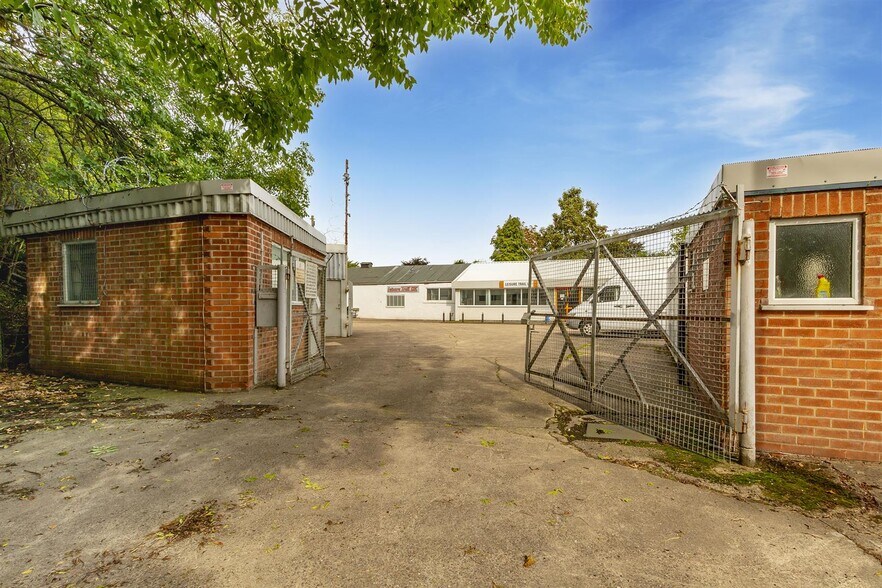 24 Beech Av, Nottingham for sale - Primary Photo - Image 1 of 1