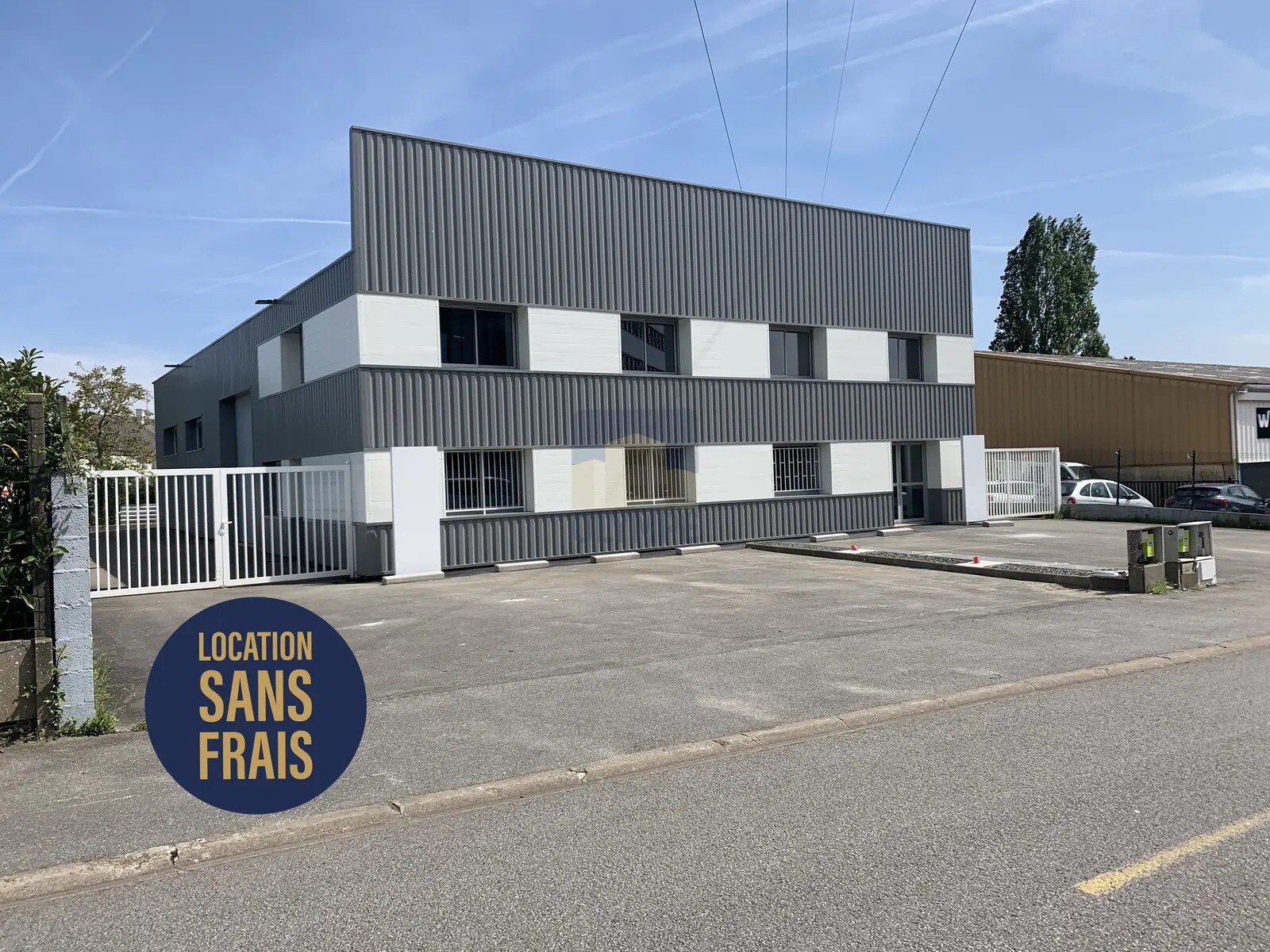 Light Industrial in La Chapelle-sur-Erdre to rent Building Photo- Image 1 of 5