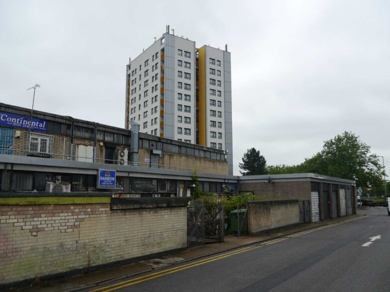 23 Market Pl, Hatfield to rent - Building Photo - Image 2 of 2