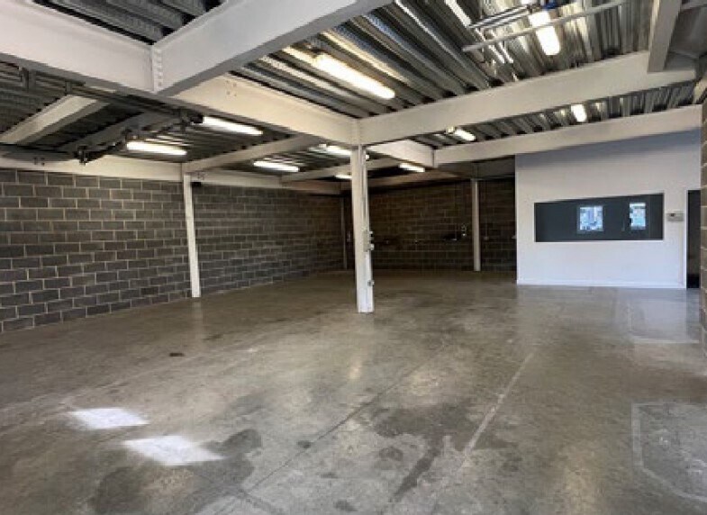 Schooner Ct, Dartford to rent - Interior Photo - Image 3 of 6