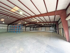 105 Industrial Blvd, Rainbow City, AL for rent Interior Photo- Image 1 of 4