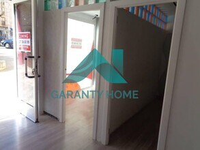 Retail in Cáceres, Cáceres to rent Interior Photo- Image 1 of 11