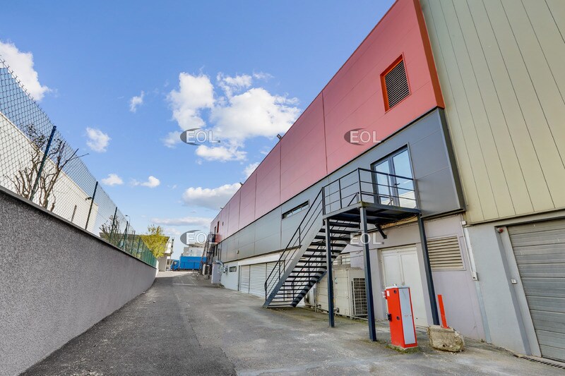 Light Industrial in Créteil to rent - Building Photo - Image 1 of 5