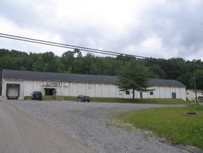 1038 15th St, Franklin, PA for rent Primary Photo- Image 1 of 3